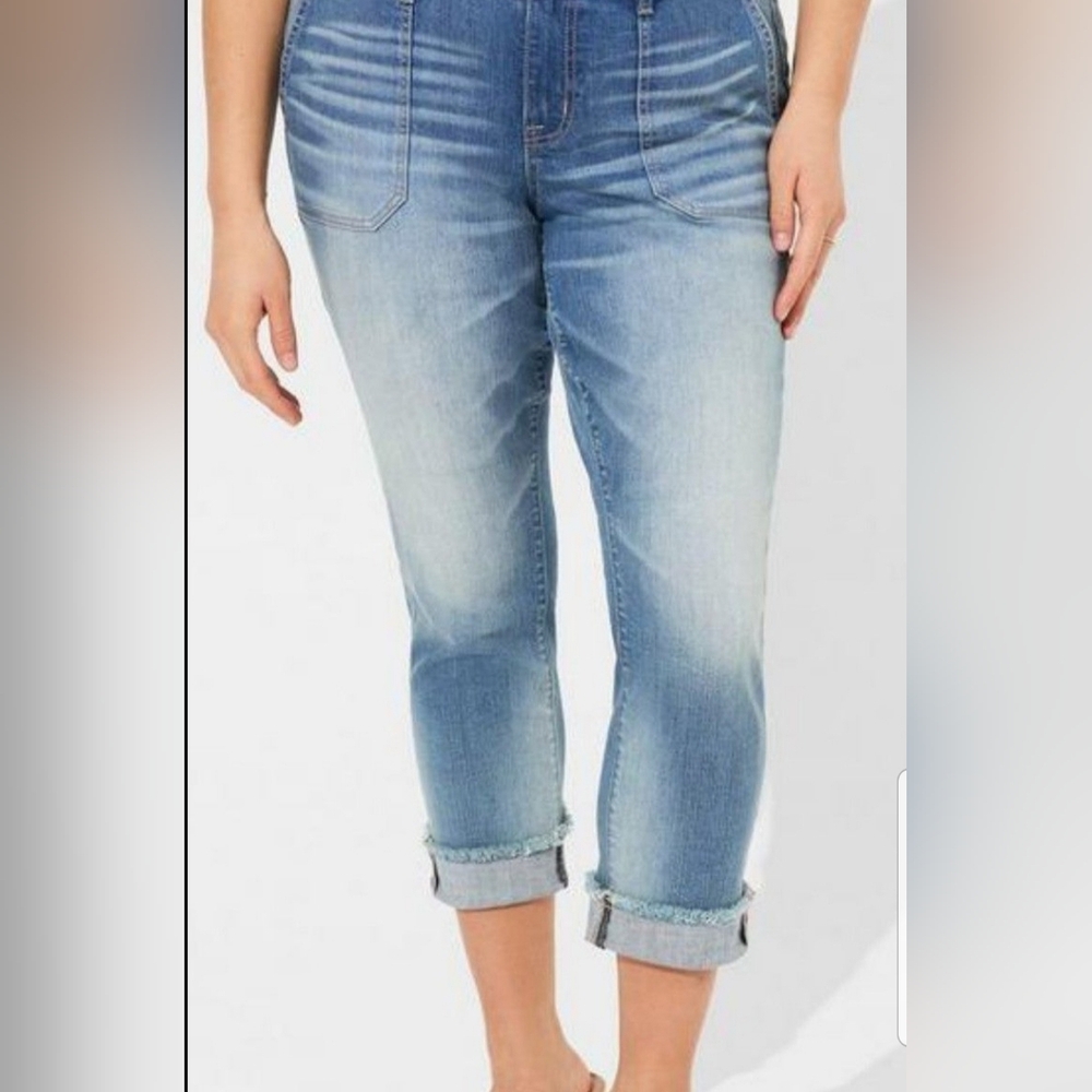 Torrid Boyfriend Crop Jeans